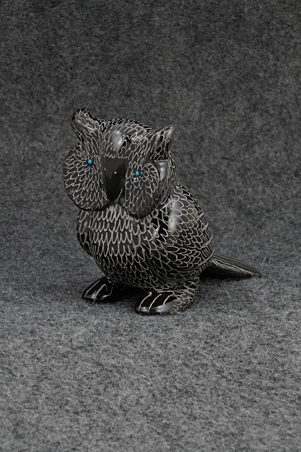 Owl Zuni Fetish Carving - Nelson Yatsattie Owl Zuni Fetish Carving - Nelson Yatsattie