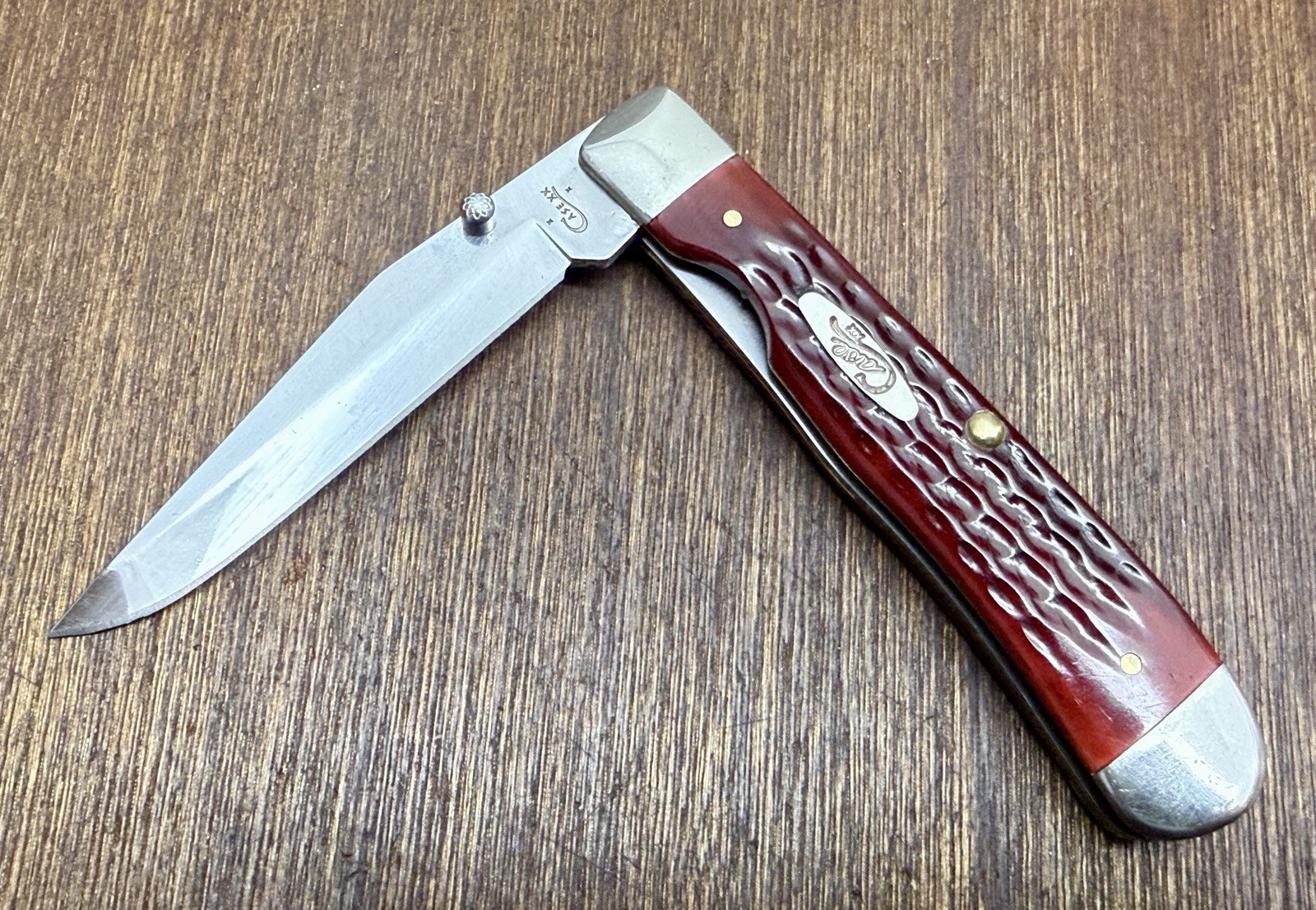 Case XX USA 6154L SS Trapperlock Red Bone Linerlock Pocket Knife Case XX USA 6154L SS Trapperlock Red Bone Linerlock Pocket Knife