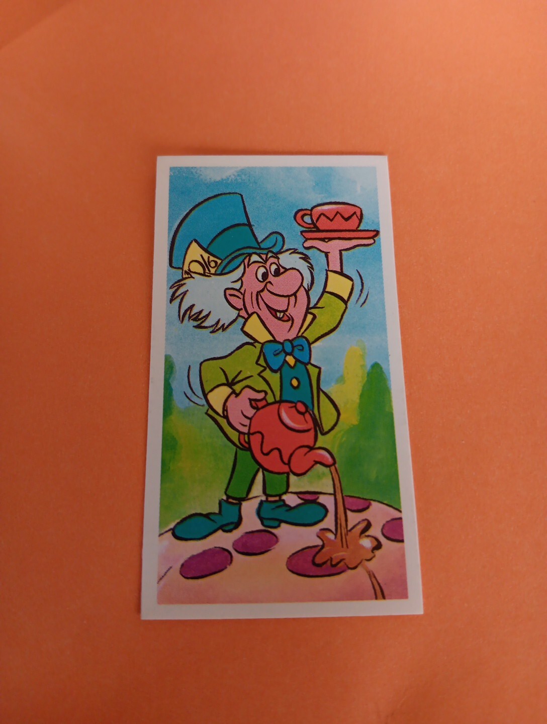 The Mad Hatter 1989 Magical World of Disney Brooke Bond Midgee Card #10 (NM) The Mad Hatter 1989 Magical World of Disney Brooke Bond Midgee Card #10 (NM)
