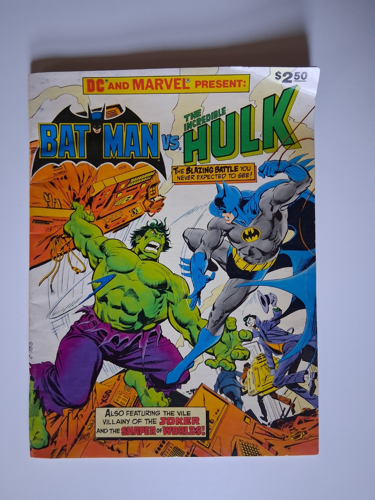 Batman vs The Incredible Hulk DC Marvel Treasury Edition 1981 see pics.