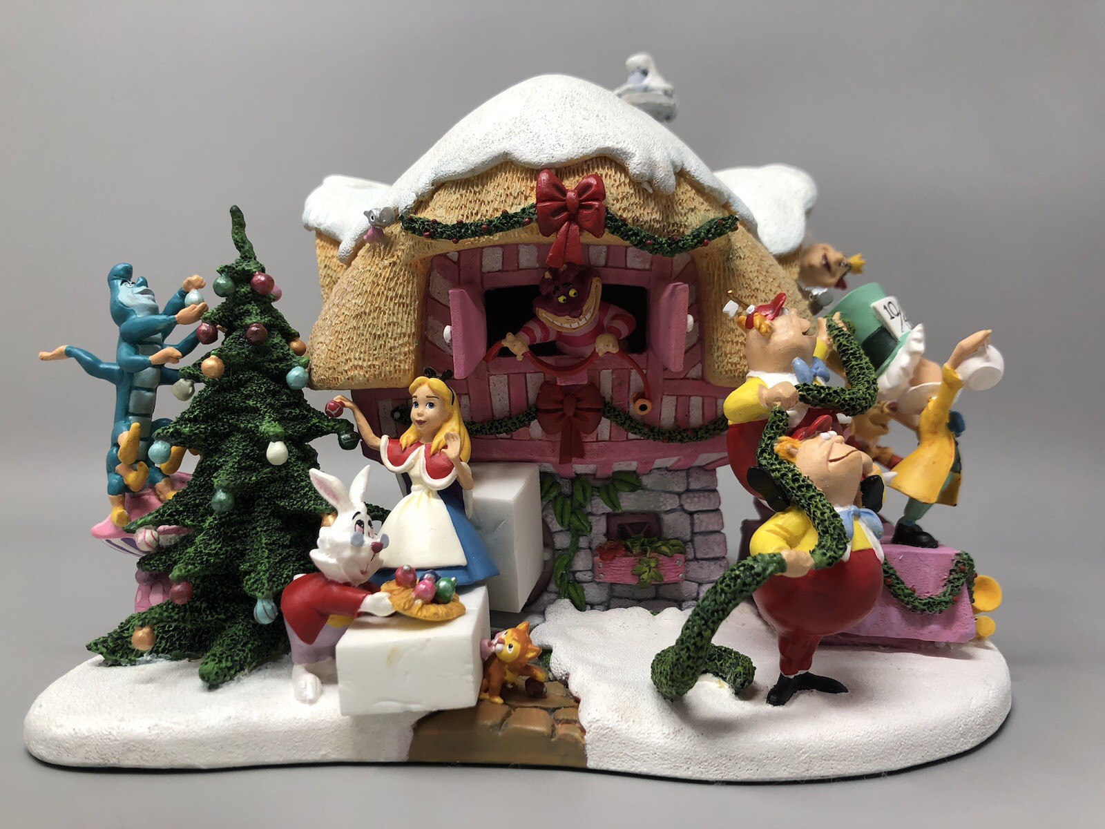 Disney Alice In Wonderland Christmas Cottage Danbury Mint W/ Light NIB COA Disney Alice In Wonderland Christmas Cottage Danbury Mint W/ Light NIB COA