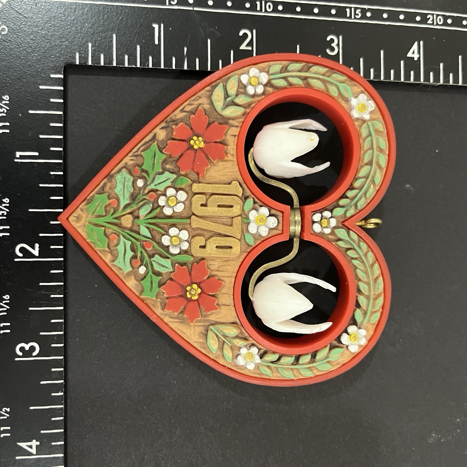 VTG 1979 Hallmark Christmas Ornament Heart Twirl About Doves No Box VTG 1979 Hallmark Christmas Ornament Heart Twirl About Doves No Box