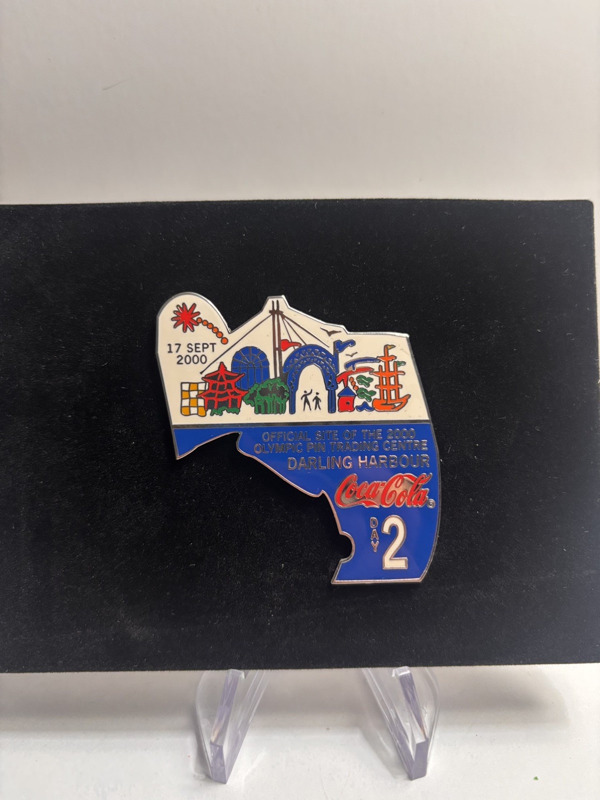 Vintage 2000 17 September Olympic Day 2 Darling Harbour Coca-Cola Puzzle Hat Pin