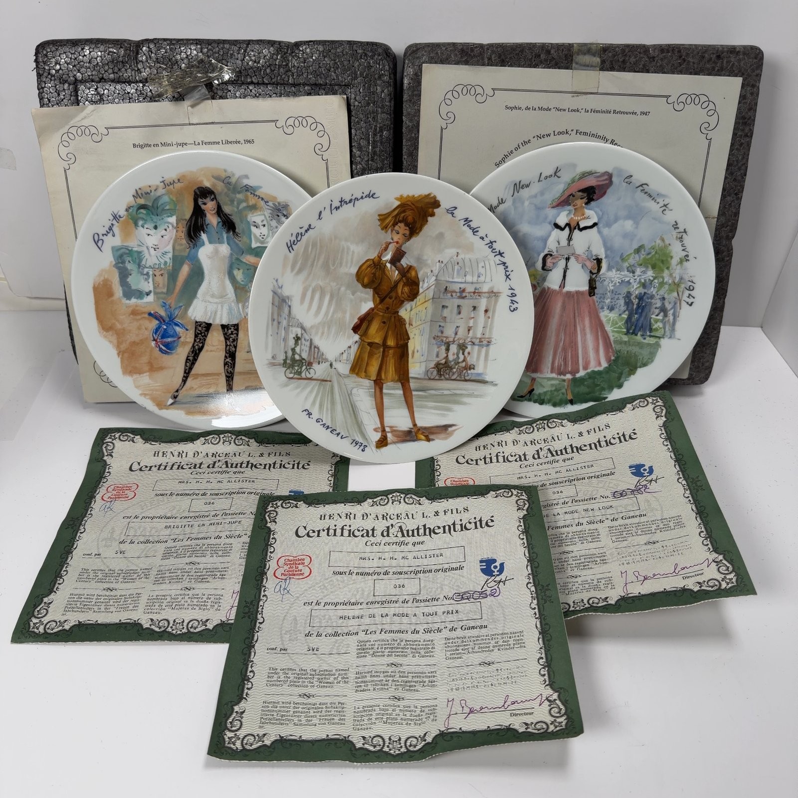Henri D'Arceau Limoges Porcelain Plates Set - Les Femmes du Siècle Henri D'Arceau Limoges Porcelain Plates Set - Les Femmes du Siècle