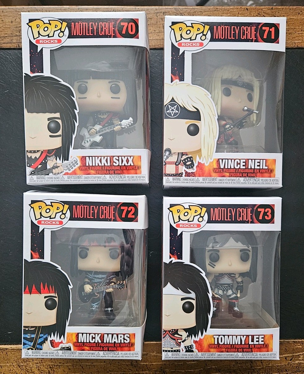 FUNKO POP - MOTLEY CRUE Set of 4 - #70 #71 #72 #73 - NEAR MINT - SOFT PROTECTOR FUNKO POP - MOTLEY CRUE Set of 4 - #70 #71 #72 #73 - NEAR MINT - SOFT PROTECTOR