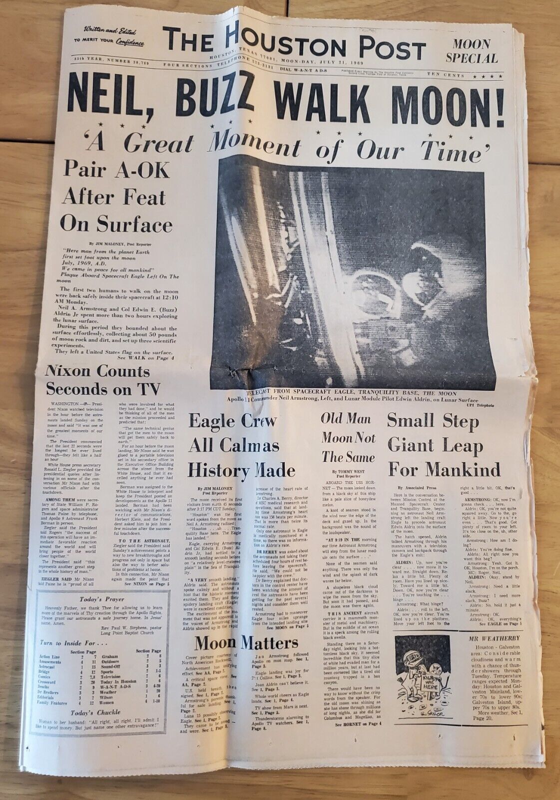 Vintage Newspaper NEIL, BUZZ WALK MOON The Houston Post Moon Day July 21, 1969 
