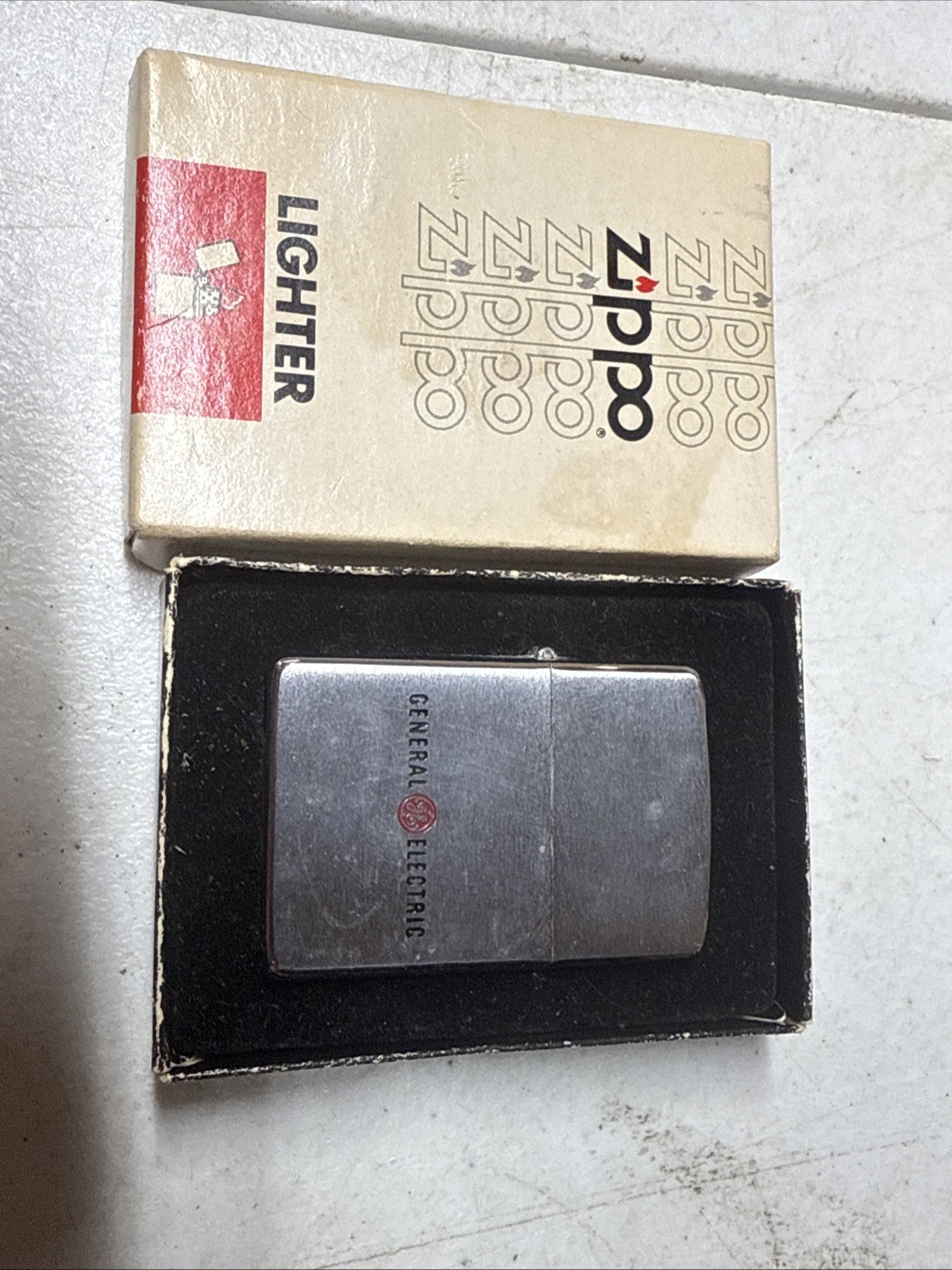 Vintage Unfired 1980 Zippo Lighter “General Electric” with Box MINT