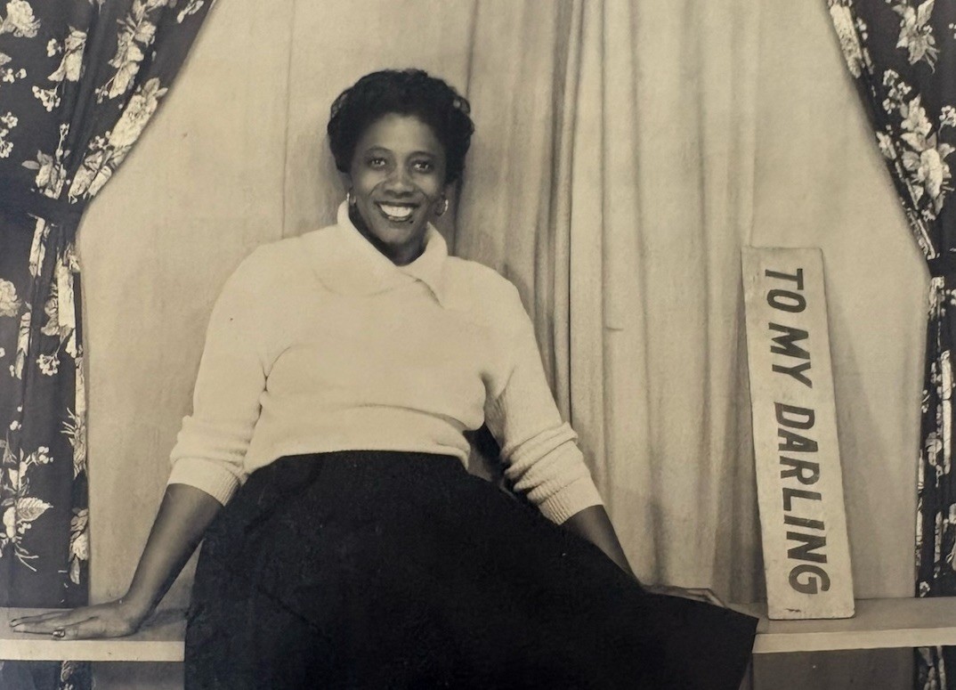 ANTIQUE SNAPSHOT AFRICAN AMERICAN WOMAN “TO MY DARLING” ROMANTIC PORTRAIT