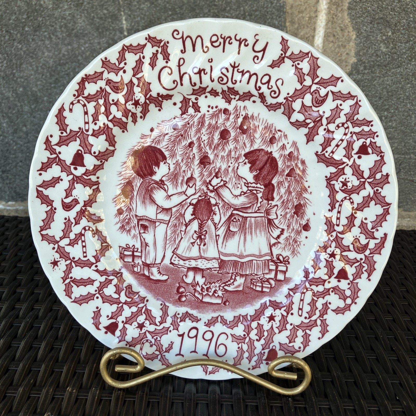 Vintage 1996 Royal Crownford Christmas Plate Red Staffordshire Norman Sherman 9 Vintage 1996 Royal Crownford Christmas Plate Red Staffordshire Norman Sherman 9