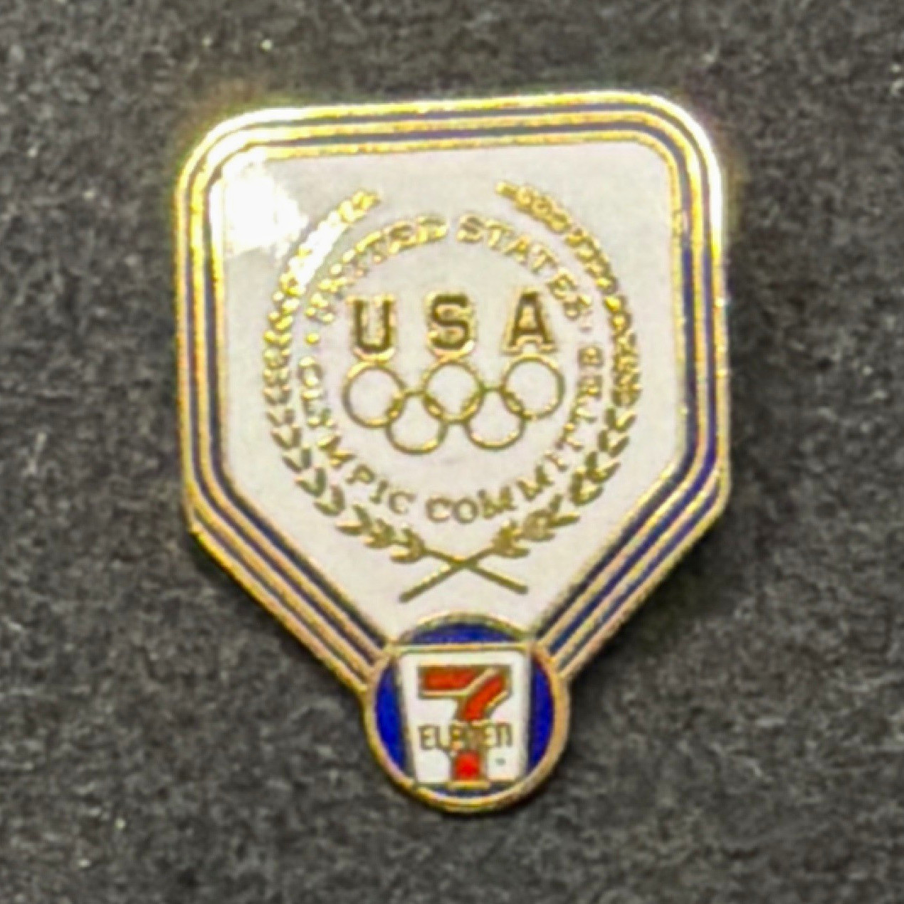 USA Olympic Committee Olympic Rings 7-Eleven Pinback Lapel Pin NIP