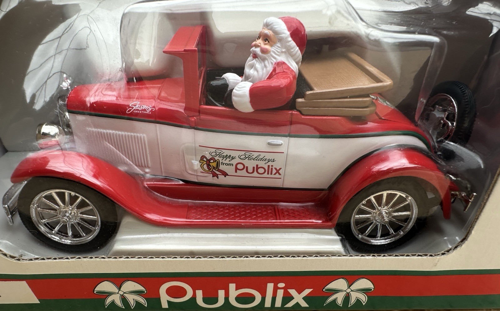 Publix VTG 1928 Chevrolet Cabriolet Happy Holidays 1/25 Scale VTG Sealed 1999 Publix VTG 1928 Chevrolet Cabriolet Happy Holidays 1/25 Scale VTG Sealed 1999
