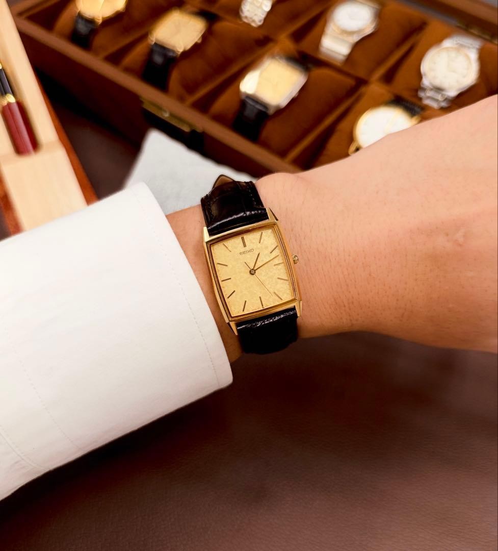 Vintage SEIKO Rectangular Gold Dial Watch 1992 Quartz Vintage SEIKO Rectangular Gold Dial Watch 1992 Quartz