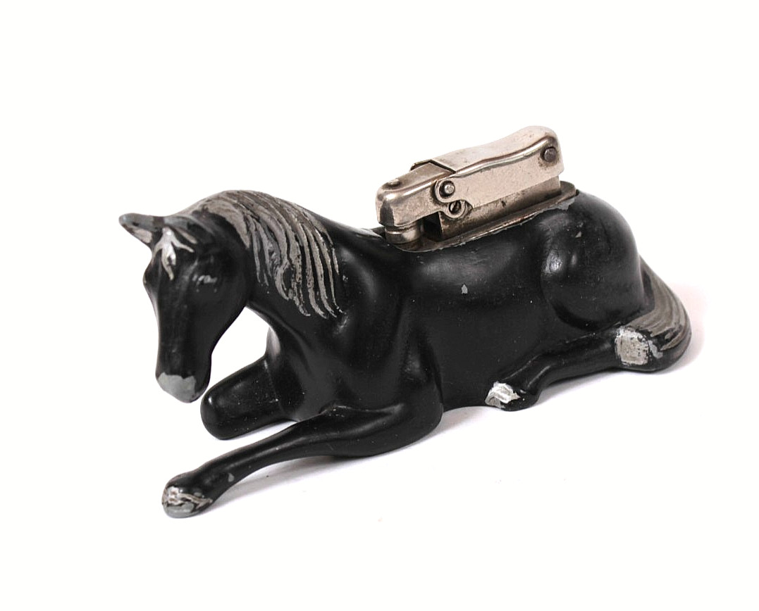 RAR vintage collectible cast iron table top horse figurin Gasoline Lighter RAR vintage collectible cast iron table top horse figurin Gasoline Lighter