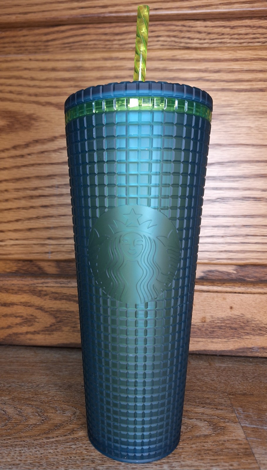 Starbucks 2021 Venti Green Studded 24oz Tumbler Starbucks 2021 Venti Green Studded 24oz Tumbler
