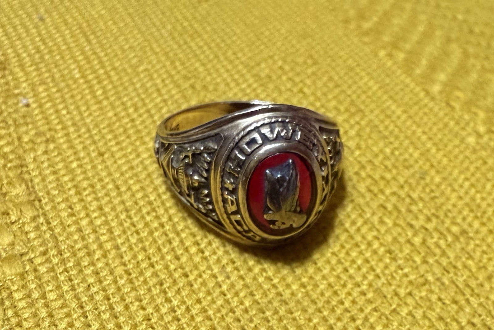 Vintage 1962 Balfour 10K Gold Class Ring Size 6 Scrap or wear 6 grams Vintage 1962 Balfour 10K Gold Class Ring Size 6 Scrap or wear 6 grams