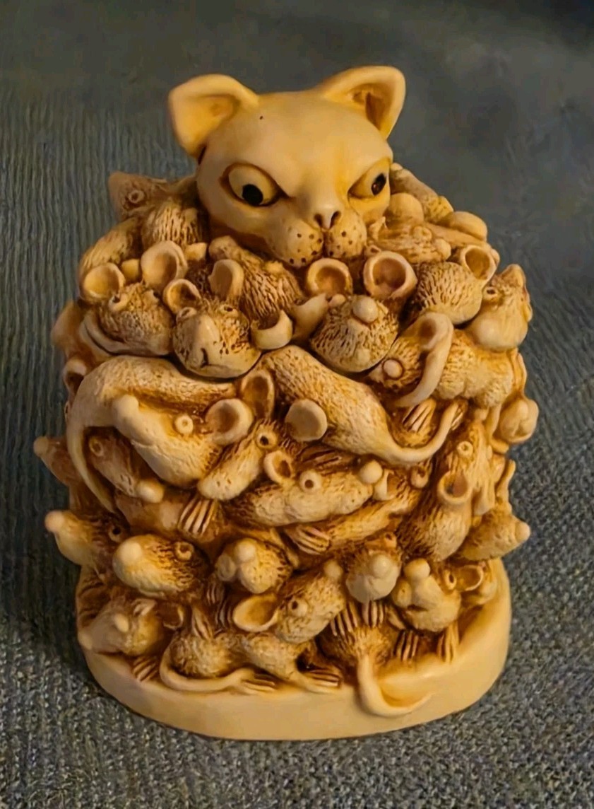 Harmony Kingdom ~ TOO MUCH OF A GOOD THING ~ Cat ~Mice ~ UK Made Harmony Kingdom ~ TOO MUCH OF A GOOD THING ~ Cat ~Mice ~ UK Made