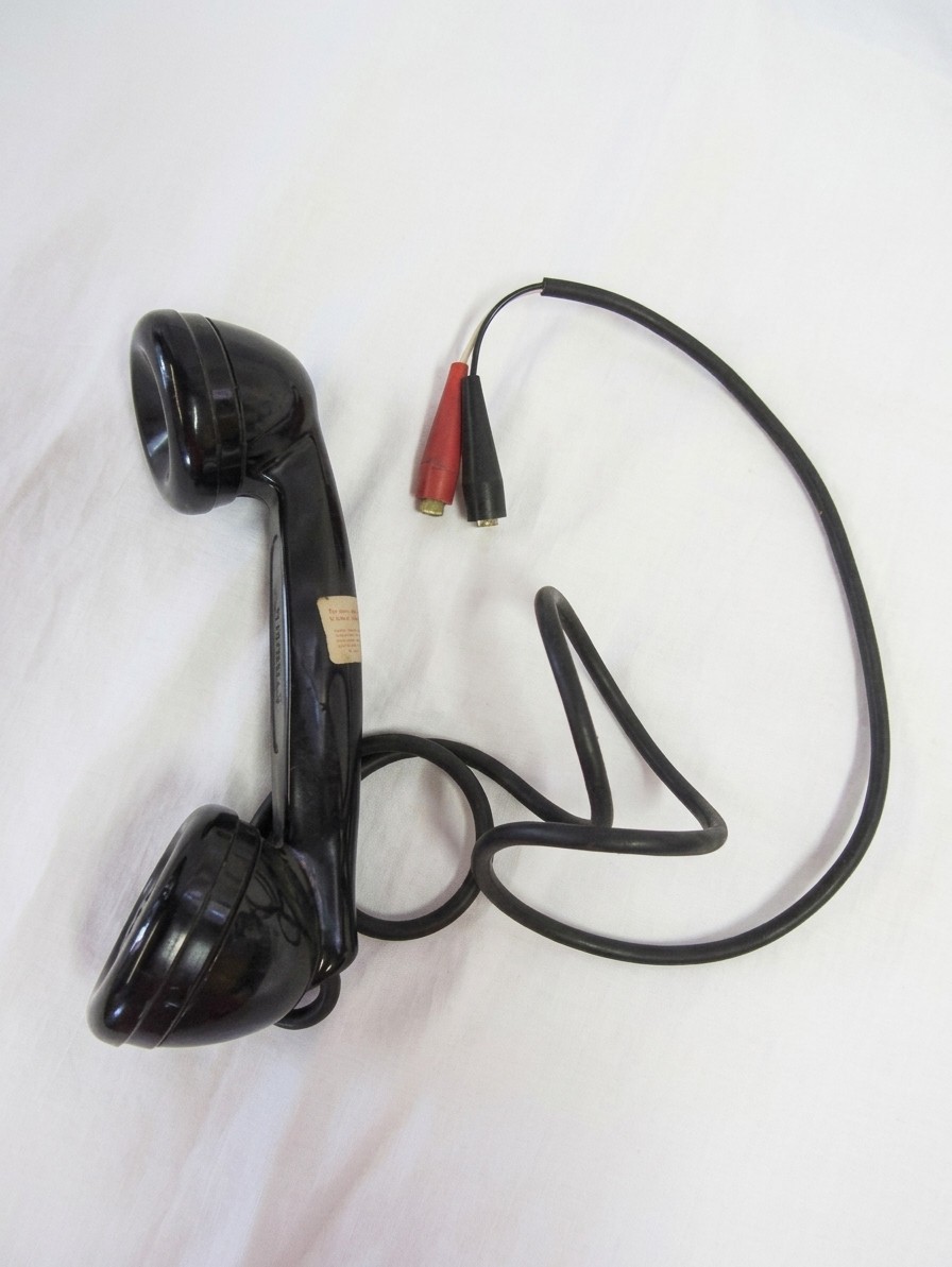 Vintage 1940's A-5165 Wheeler Electronic Corp Sound Powered Hand Set w/Clips