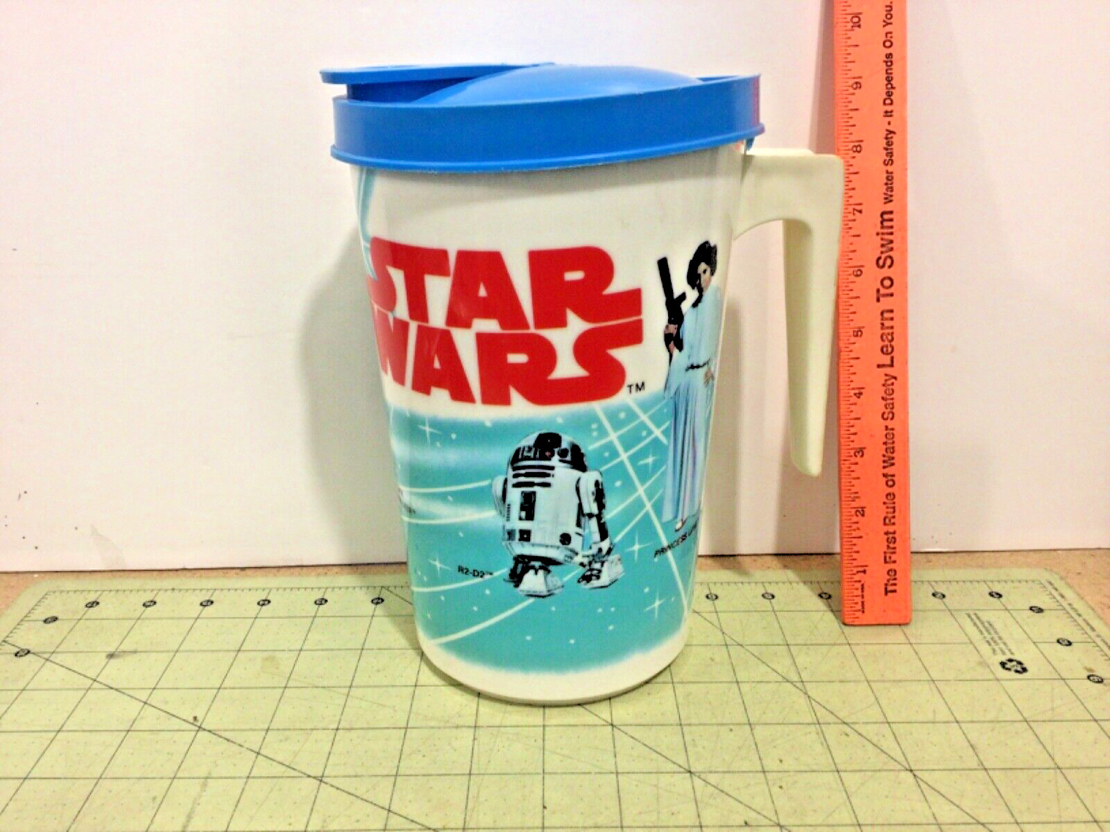 1977 vintage Star Wars plastic pitcher RARE