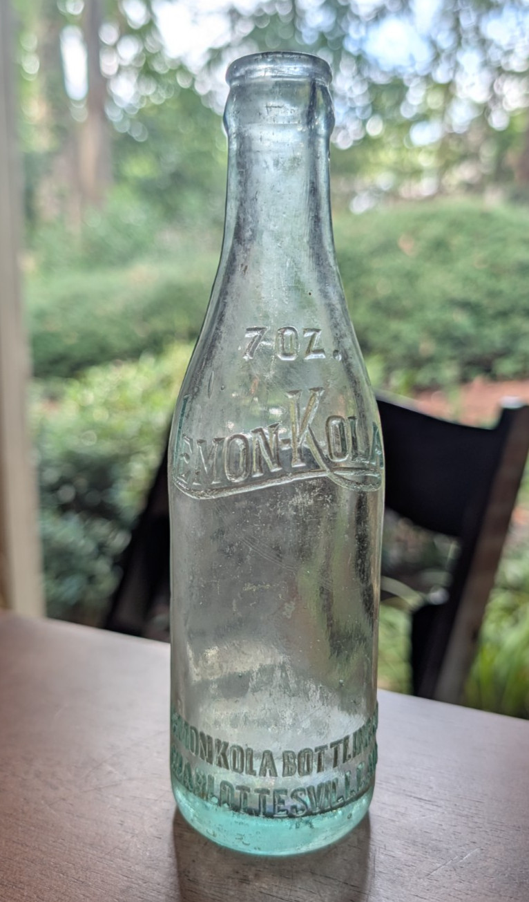 VINTAGE Sea Blue Lemon-Kola, Charlottesville VA, Lemon Kola Co, 7 oz Soda Bottle