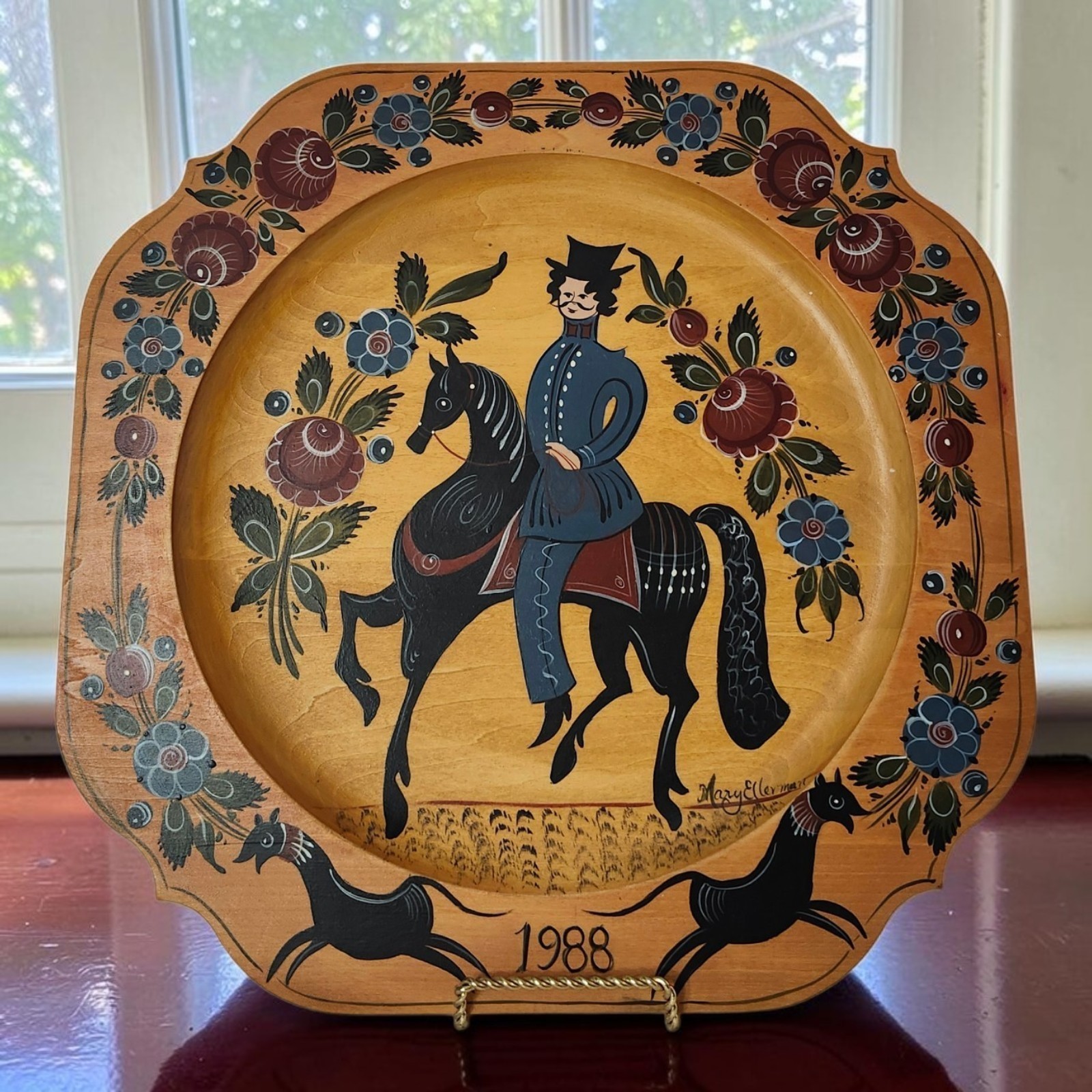 Vtg Rosemaling Wood Plate Hand Painted 1988 Signed Mary Ellerman 12.75\ Vtg Rosemaling Wood Plate Hand Painted 1988 Signed Mary Ellerman 12.75\