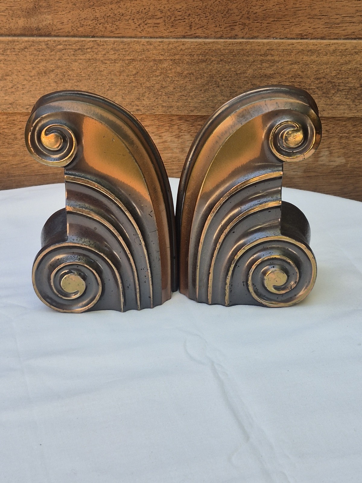 Vintage 1930s Art Deco Machine Age Scroll Bookends Pair Bronzed Cast Metal Vintage 1930s Art Deco Machine Age Scroll Bookends Pair Bronzed Cast Metal