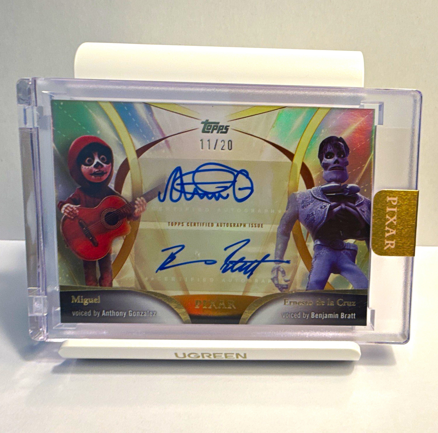 2025 Topps Pixar Gold Anthony Gonzalez Benjamin Bratt Golden Duo Auto /20 GDA-GB 2025 Topps Pixar Gold Anthony Gonzalez Benjamin Bratt Golden Duo Auto /20 GDA-GB