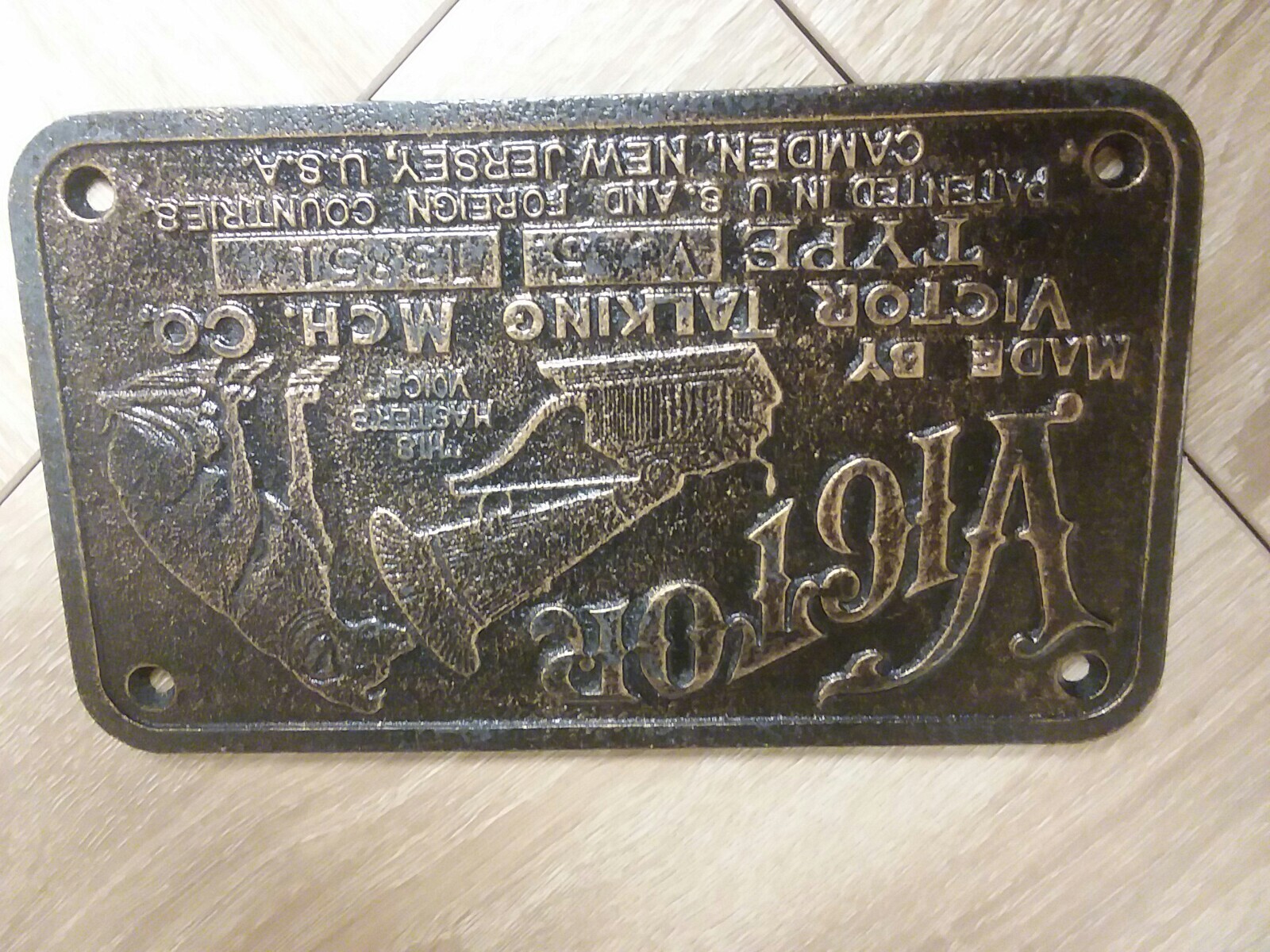 Victor, Made by Victor Talking Mch. Co., Camden, NJ, Cast Iron Plaque Sign Victor, Made by Victor Talking Mch. Co., Camden, NJ, Cast Iron Plaque Sign