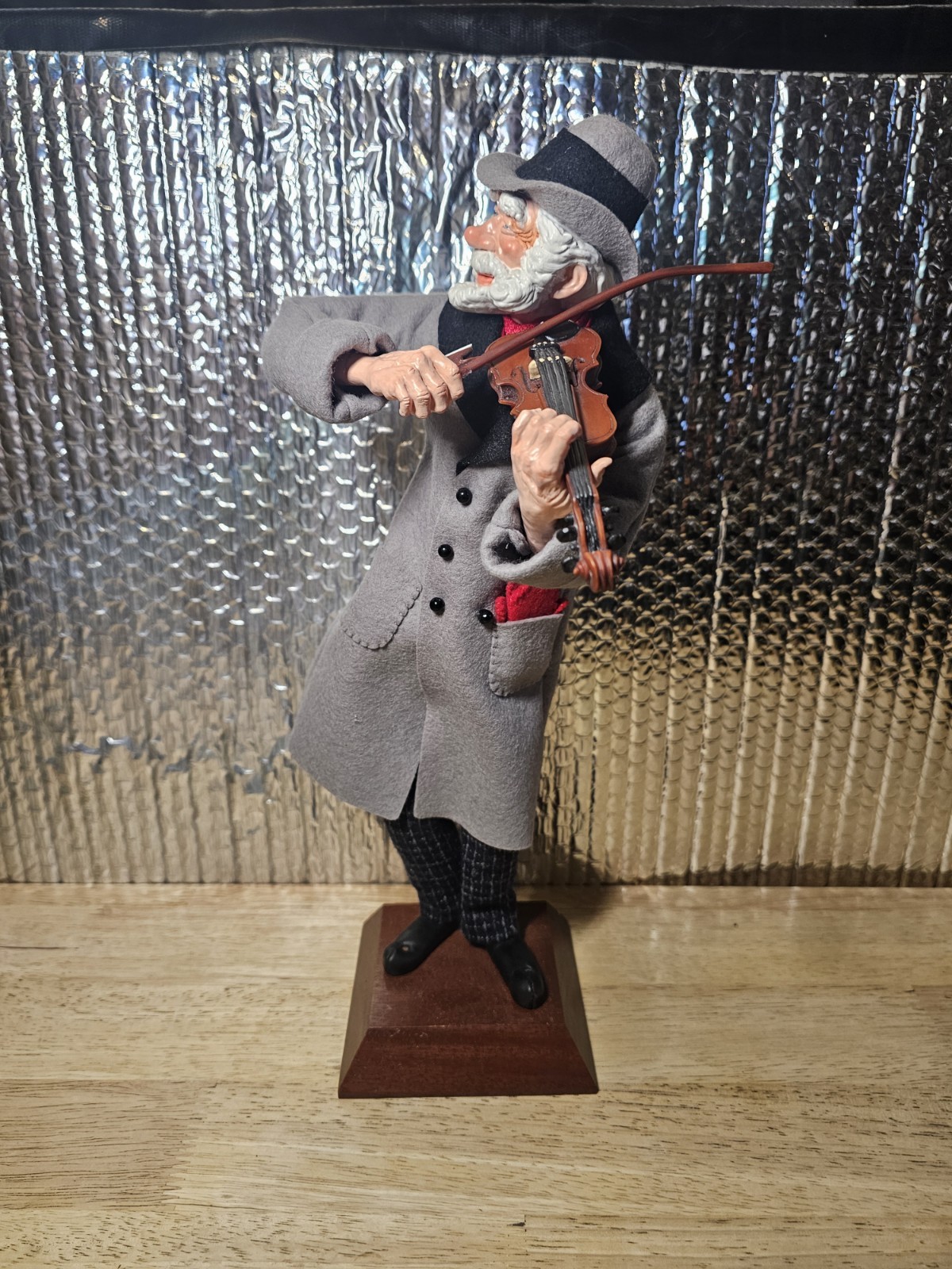 SIMPICH VIOLIN MAN CHRISTMAS CAROLER CHARACTER DOLL 1996 SIMPICH VIOLIN MAN CHRISTMAS CAROLER CHARACTER DOLL 1996