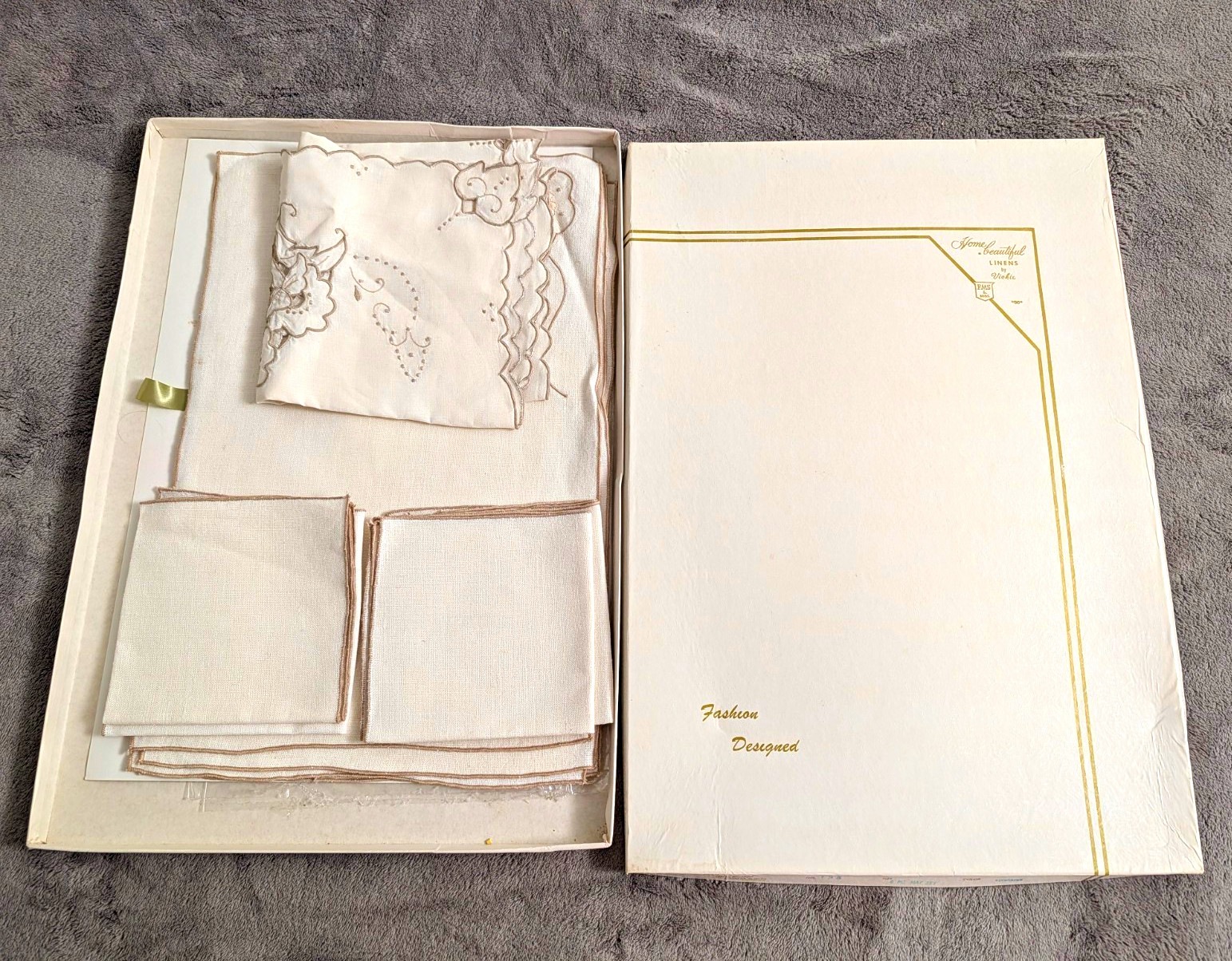 Vtg Home Beautiful Linens by Vickie Linen Embroidered Floral 8pc Placemat Set Vtg Home Beautiful Linens by Vickie Linen Embroidered Floral 8pc Placemat Set