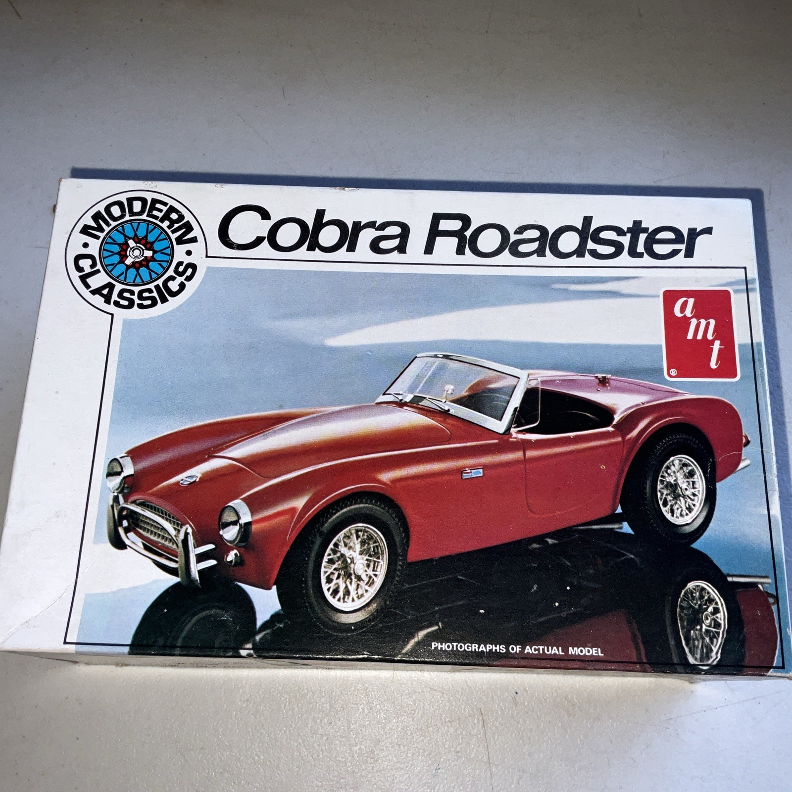 AMT Modern Classics 1963 Carroll Shelby Cobra Roadster T414 (1974 Made In USA) AMT Modern Classics 1963 Carroll Shelby Cobra Roadster T414 (1974 Made In USA)