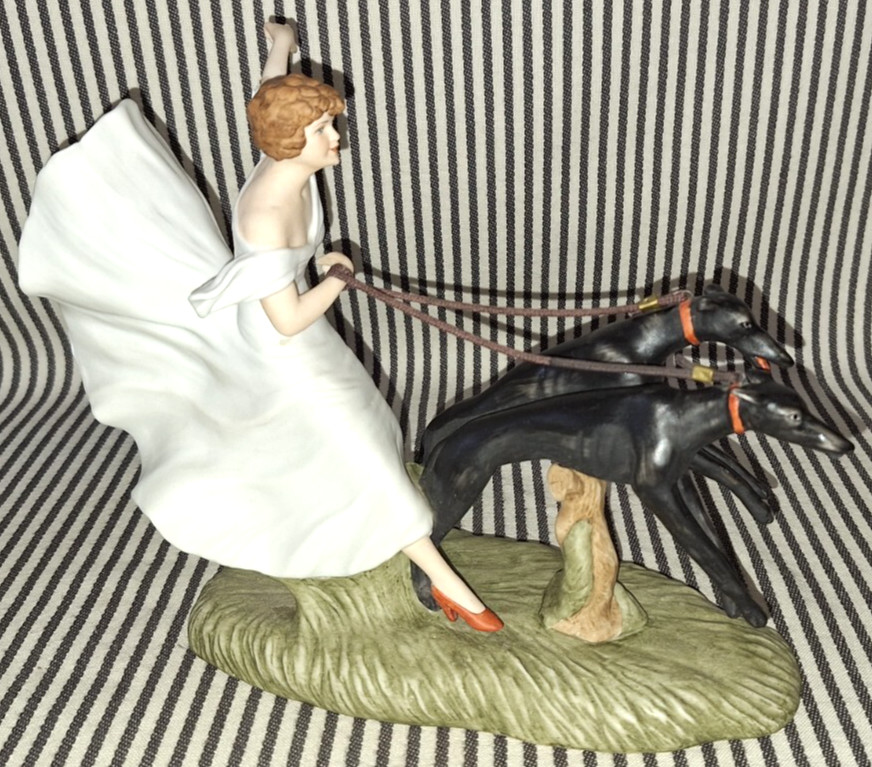 VTG LOUIS ICART Vitesse 1929 REDHEAD WOMAN w/ DOGS #361 ART DECO FIGURINE - Read VTG LOUIS ICART Vitesse 1929 REDHEAD WOMAN w/ DOGS #361 ART DECO FIGURINE - Read