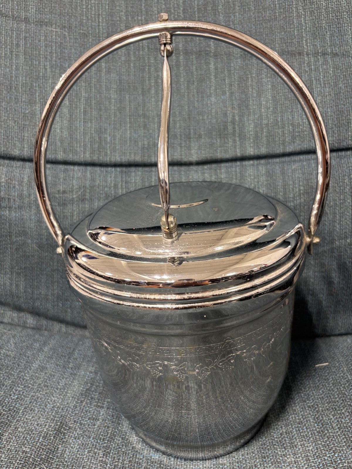 Original Vintage 1950s/1960s United Solid Brass Co. Chromium Ice Bucket Original Vintage 1950s/1960s United Solid Brass Co. Chromium Ice Bucket