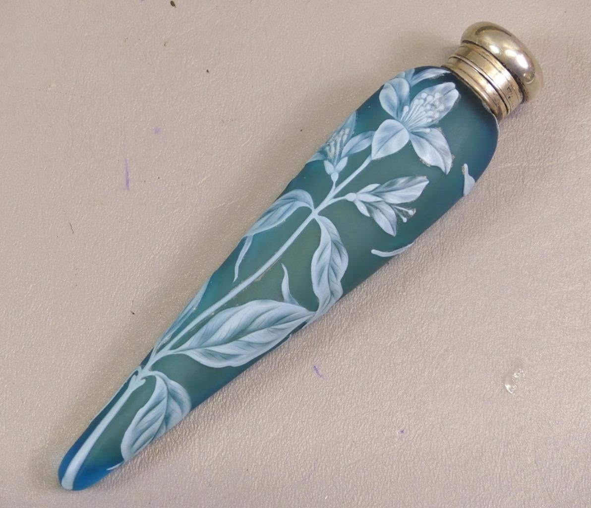 ANTIQUE WEBB CAMEO ART GLASS LAY-DOWN PERFUME BOTTLE - BLUE FLORAL ANTIQUE WEBB CAMEO ART GLASS LAY-DOWN PERFUME BOTTLE - BLUE FLORAL
