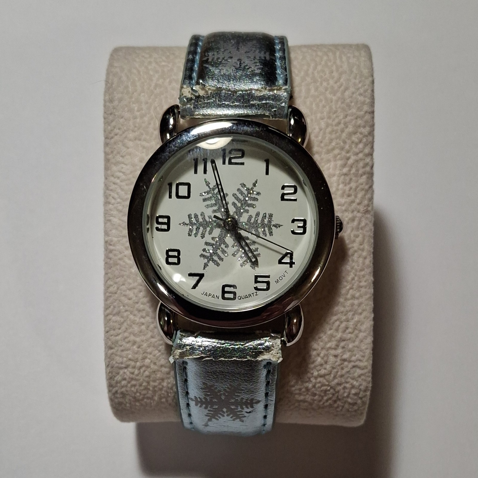 Women's Japan Quartz Analog Watch Snowflake Dial Silver Case Blue Strap Women's Japan Quartz Analog Watch Snowflake Dial Silver Case Blue Strap