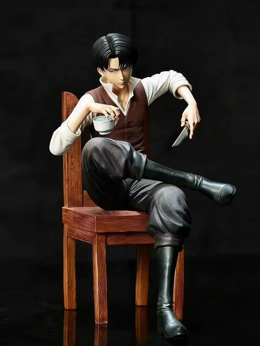  Attack on Titan Levi Ackerman Figure Sitting Pose Anime Statue Collectible Deco