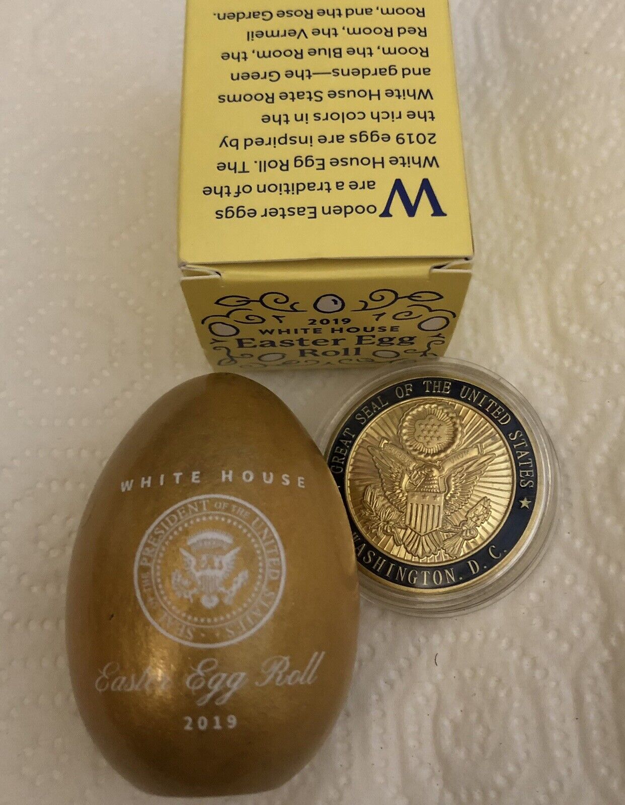 2 TRUMP = 2019 GOLD EASTER EGG + WHITE HOUSE CHALLENGE COIN EAGLE REPUBLICAN GOP