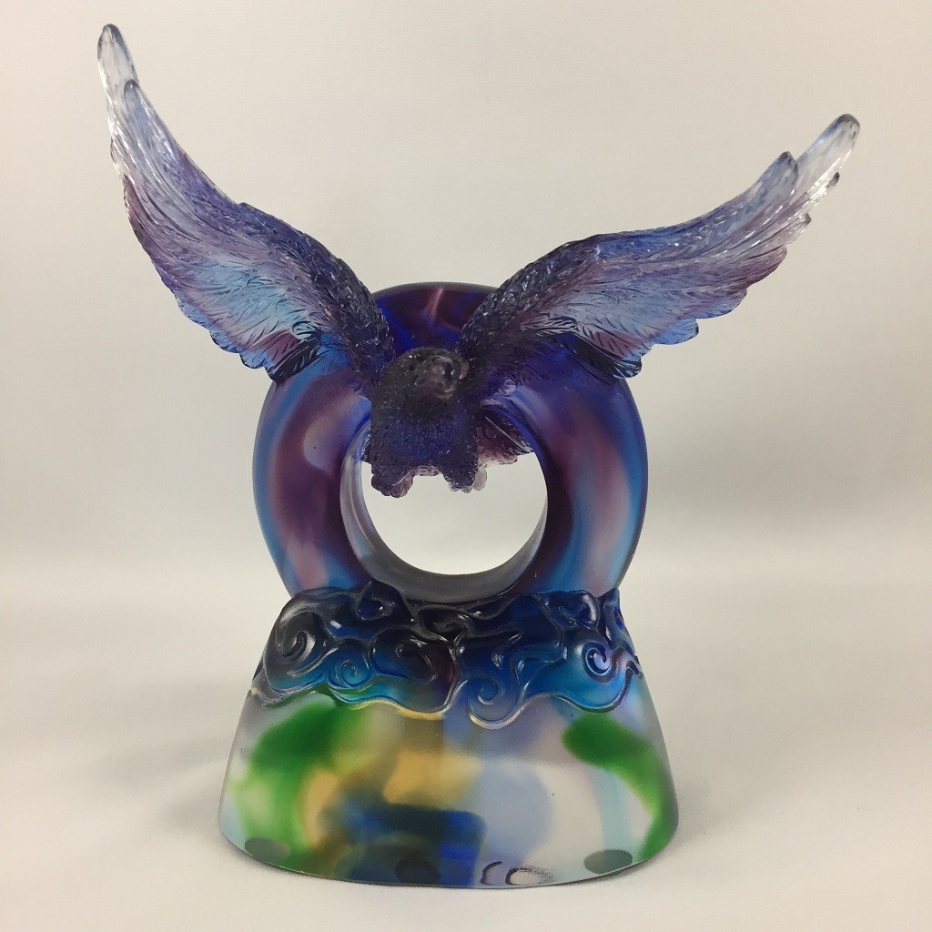 Liuli Crystal Glass Soaring into bright future (Eagle) Ornament – Feng Shui Deco Liuli Crystal Glass Soaring into bright future (Eagle) Ornament – Feng Shui Deco