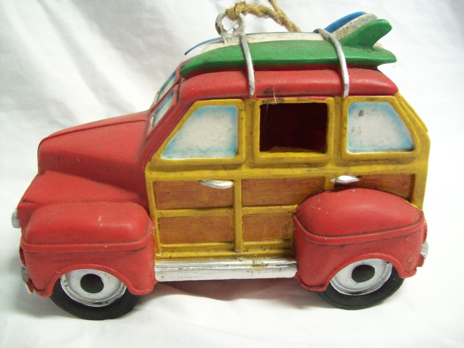 Vintage Woody Station Wagon Bird House Resin Hand Painted Red & Tan Unused Vintage Woody Station Wagon Bird House Resin Hand Painted Red & Tan Unused