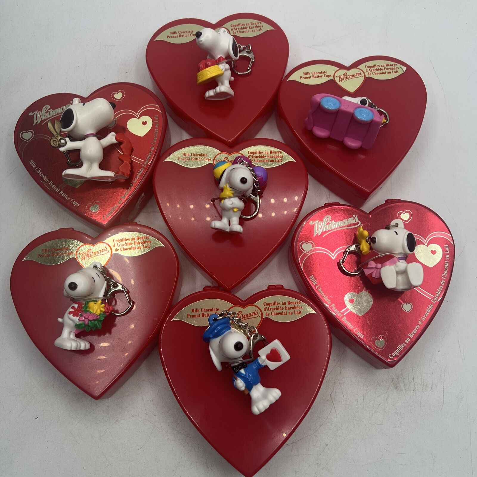 Peanuts Snoopy Whitman\'s Valentine Key Chains Attached to Plastic Heart Lot of 7