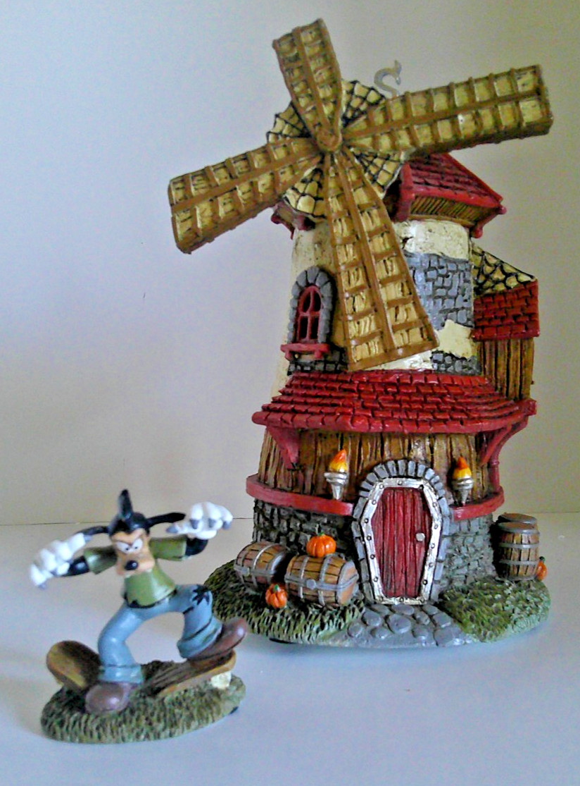 Hawthorne Village Disney Halloween Harvest Village Max Goof\'s Haunted Windmill Hawthorne Village Disney Halloween Harvest Village Max Goof\'s Haunted Windmill