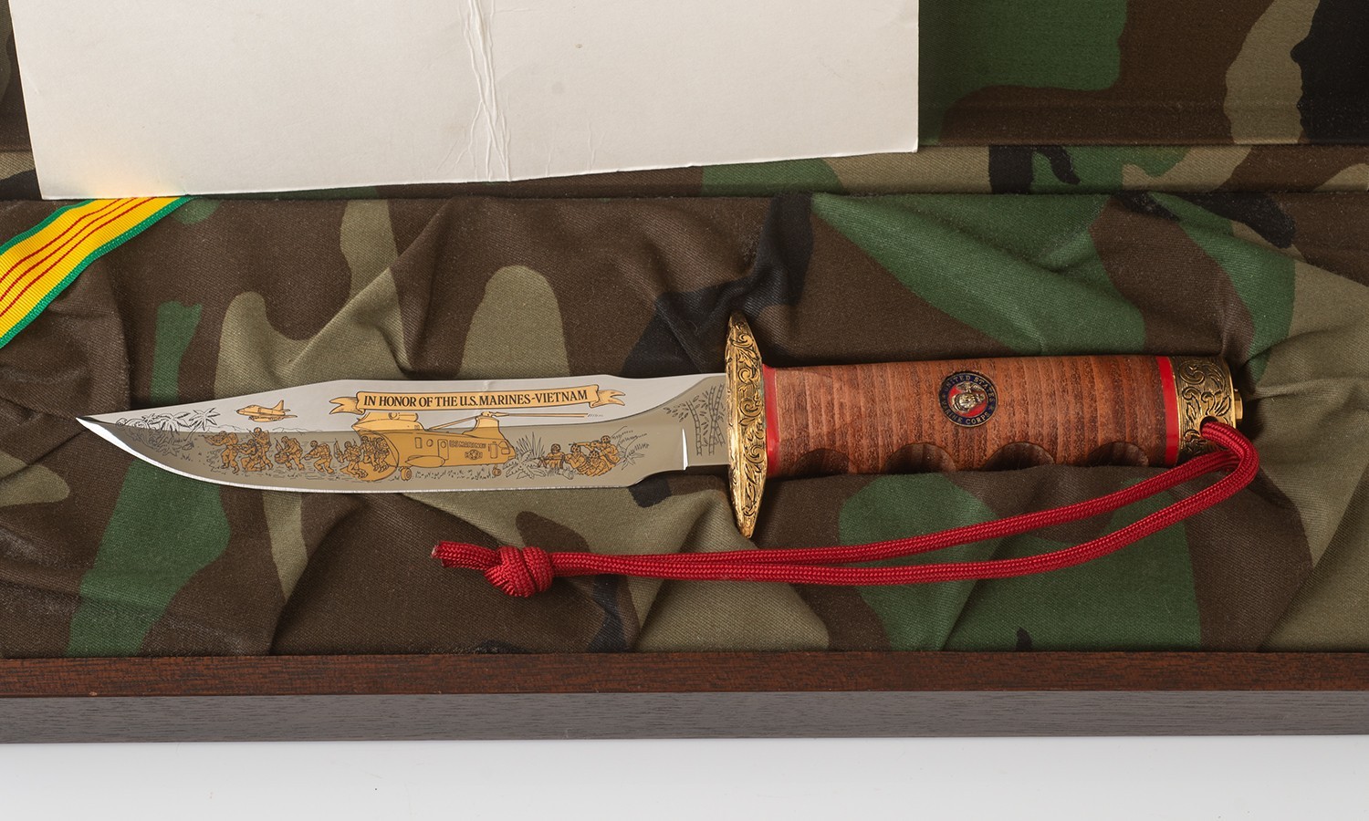 VTG MURPHY COMBAT FIGHTING KNIFE VIETNAM COMMEMORATIVE W/DISPLAY CASE 24K VTG MURPHY COMBAT FIGHTING KNIFE VIETNAM COMMEMORATIVE W/DISPLAY CASE 24K
