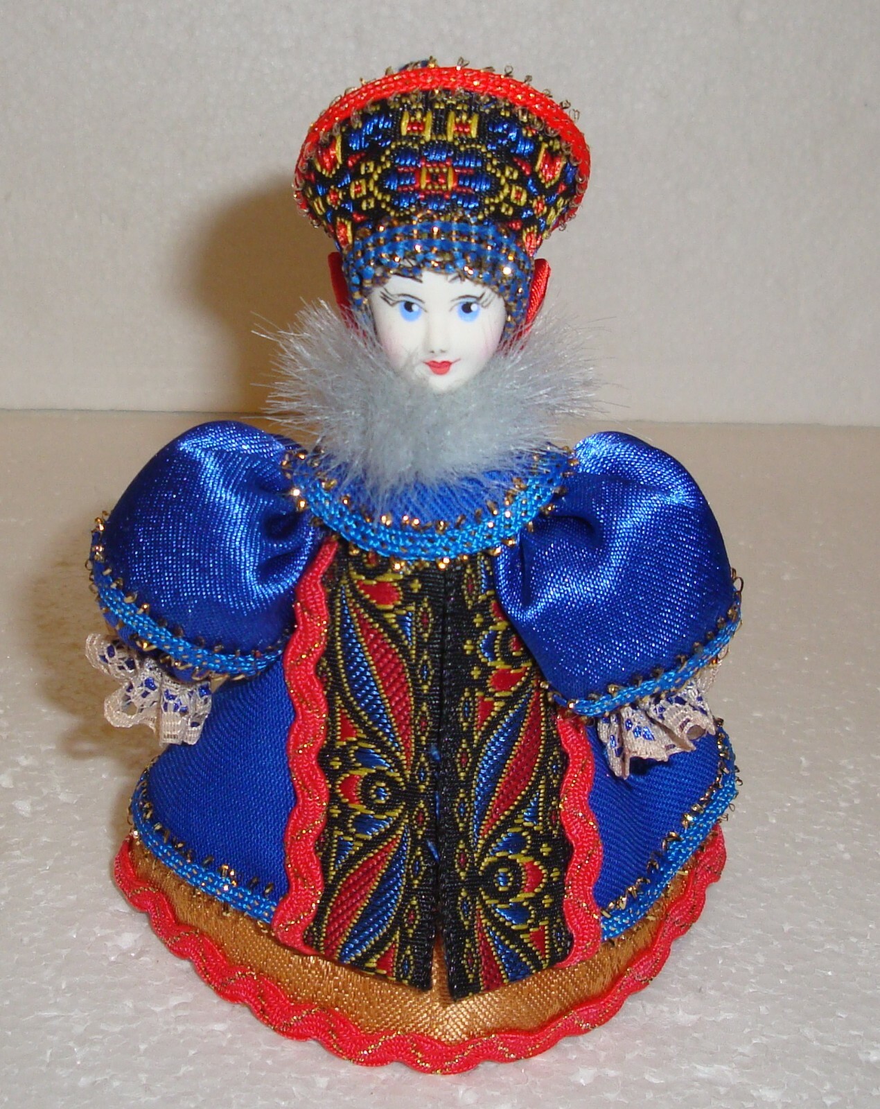 Beautiful Russian Doll ~ Christmas Ornament ~ 4.5\