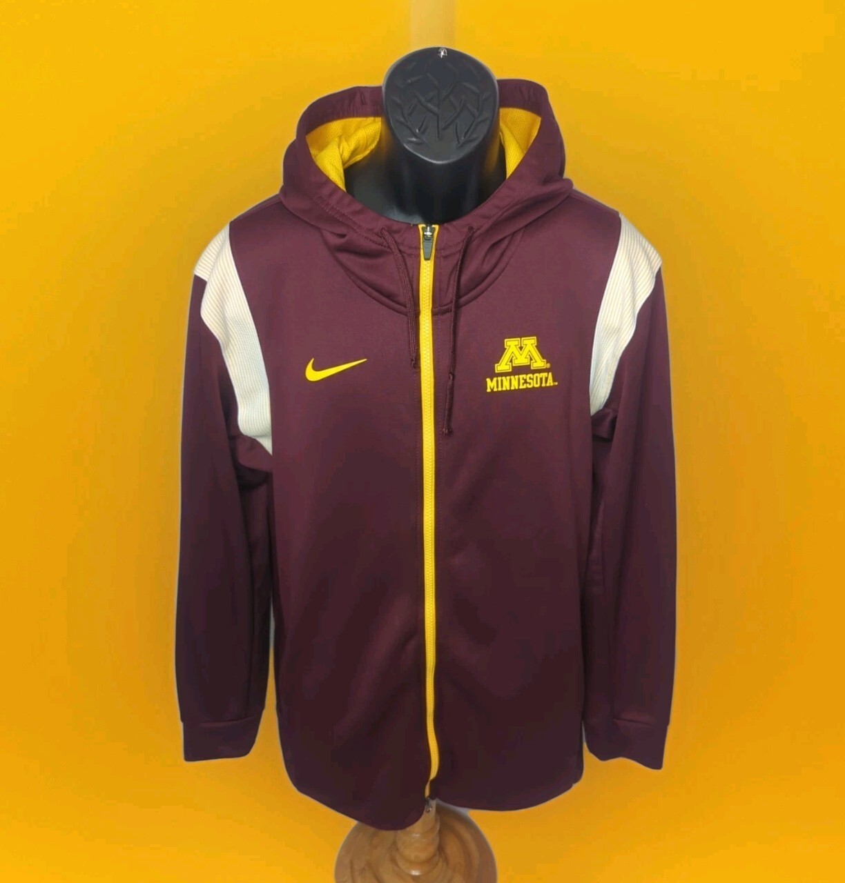 Nike Minnesota Gophers Therma-Fit Hooded Zip Jacket Team Issued On-Field MENS XL Nike Minnesota Gophers Therma-Fit Hooded Zip Jacket Team Issued On-Field MENS XL