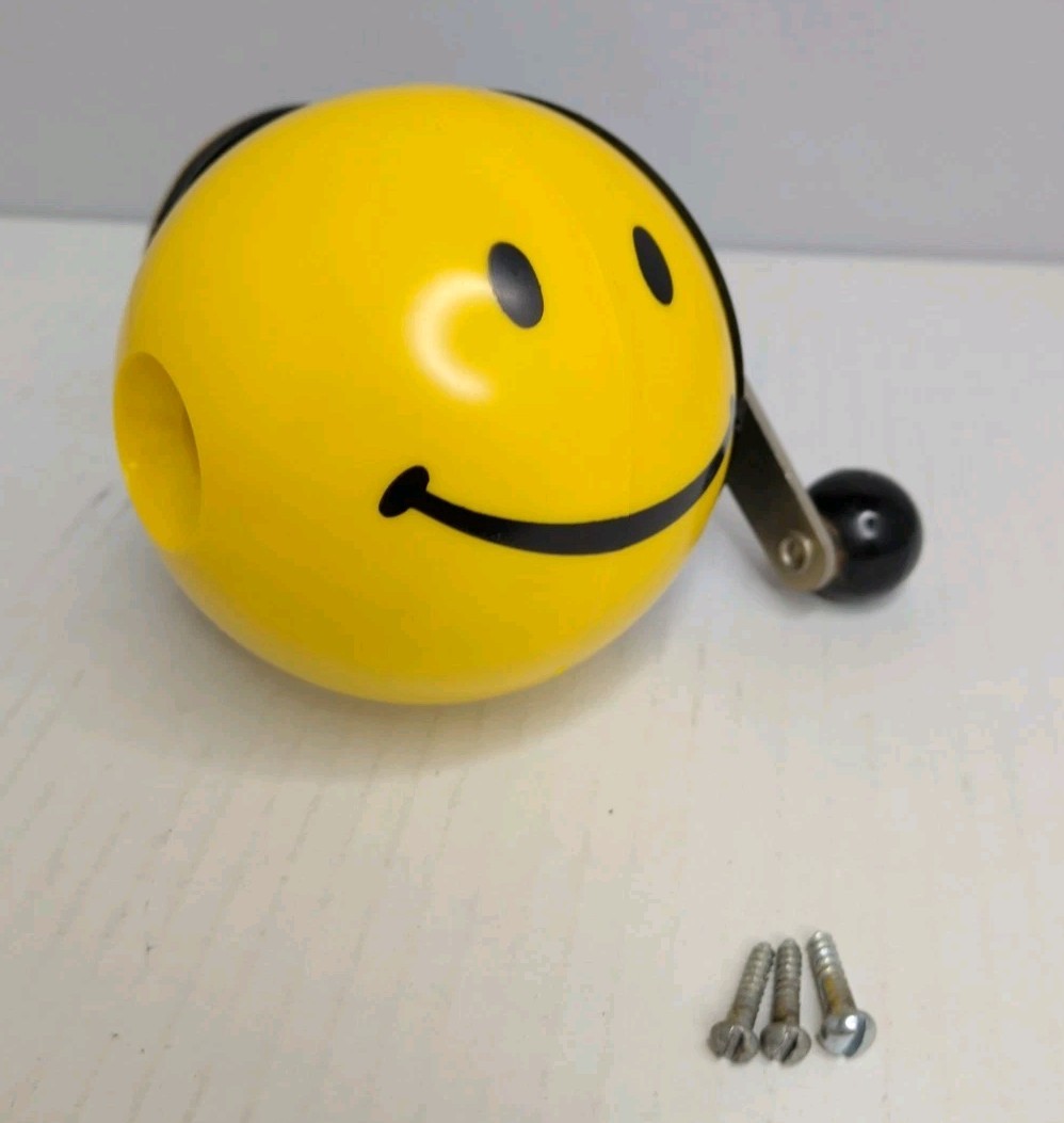 Vintage 1970s Berol Funball Smiley Face Pencil Sharpener Happy Face C5