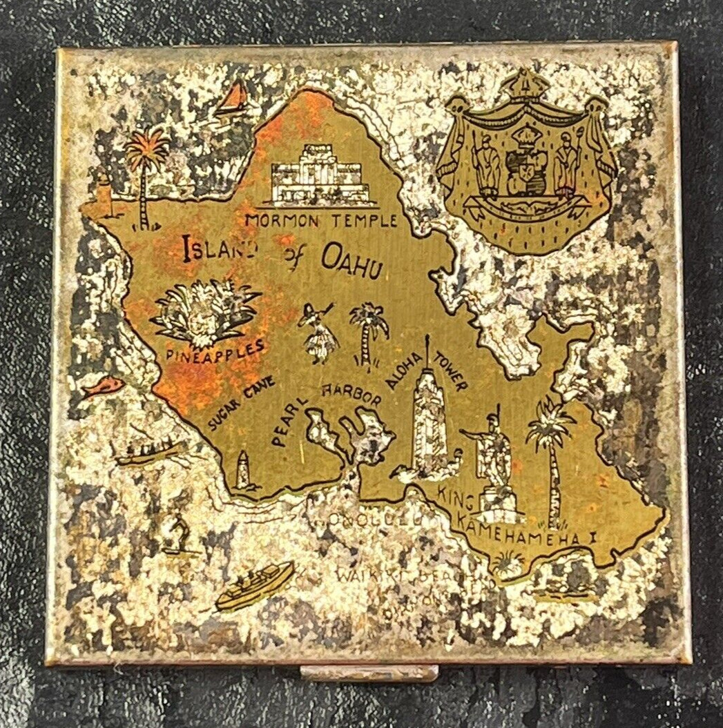 Vtg Pilcher Powder Compact OAHU Hawaii Map 2 Compartment Old Tarnished Empty Old Vtg Pilcher Powder Compact OAHU Hawaii Map 2 Compartment Old Tarnished Empty Old