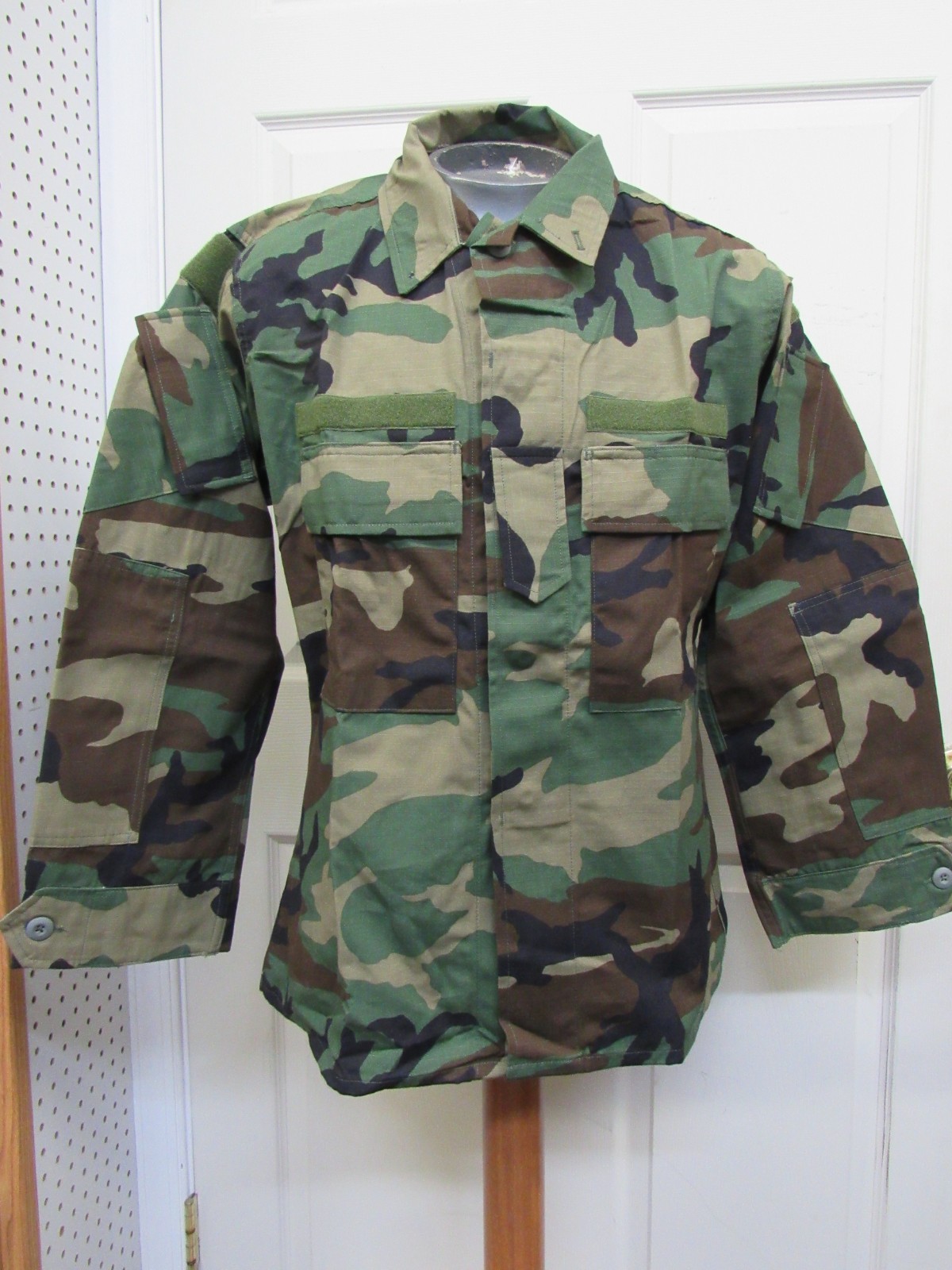 TruSpec M81 Woodland Camo Raid Mod BDU Shirt OldGen Medium Short SEAL DEVGRU NSW TruSpec M81 Woodland Camo Raid Mod BDU Shirt OldGen Medium Short SEAL DEVGRU NSW