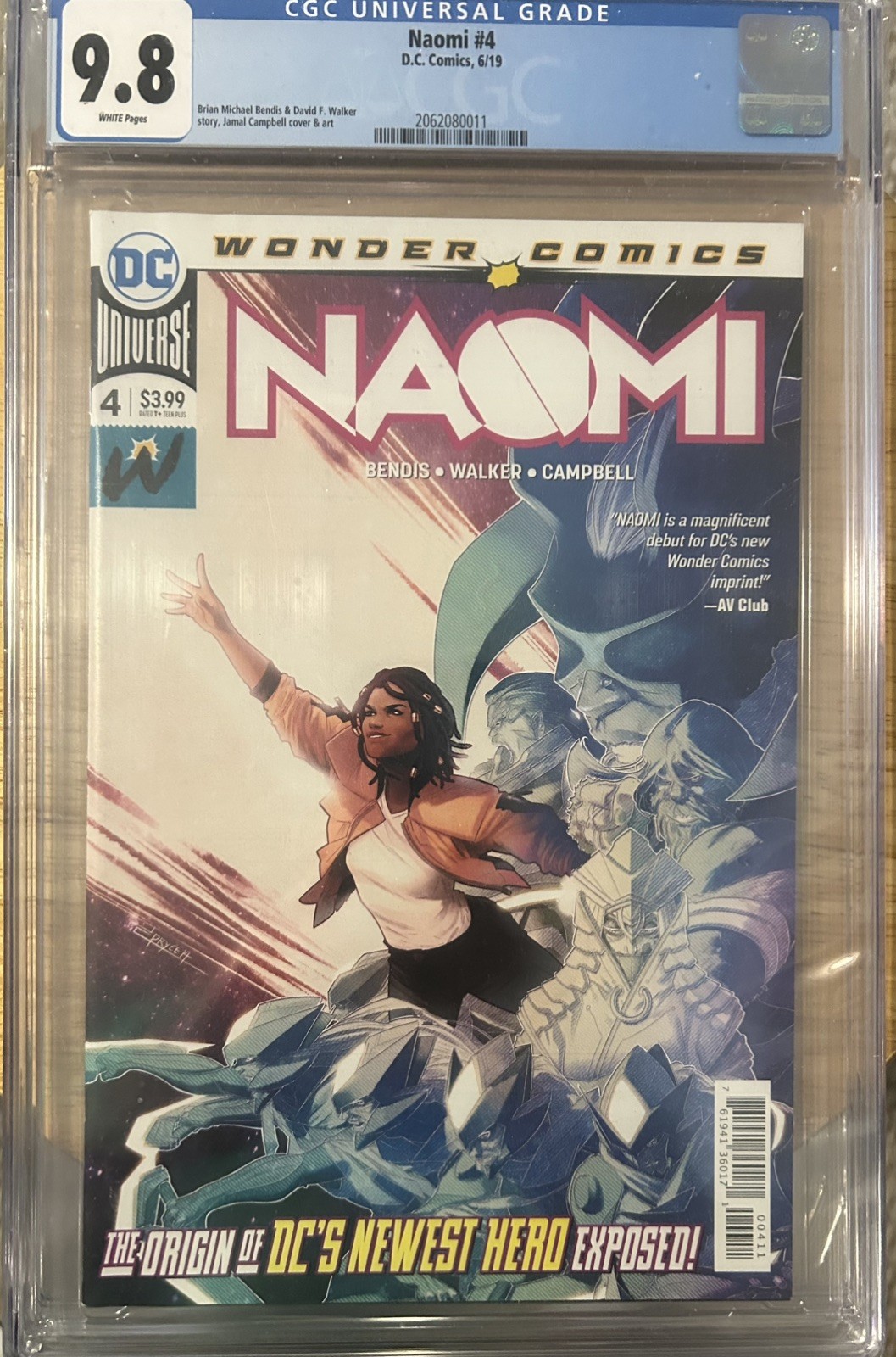 NAOMI #4 CGC 9.8 Near Mint/Mint White Pages DC / 2019 / Cambell Origin Issue NAOMI #4 CGC 9.8 Near Mint/Mint White Pages DC / 2019 / Cambell Origin Issue