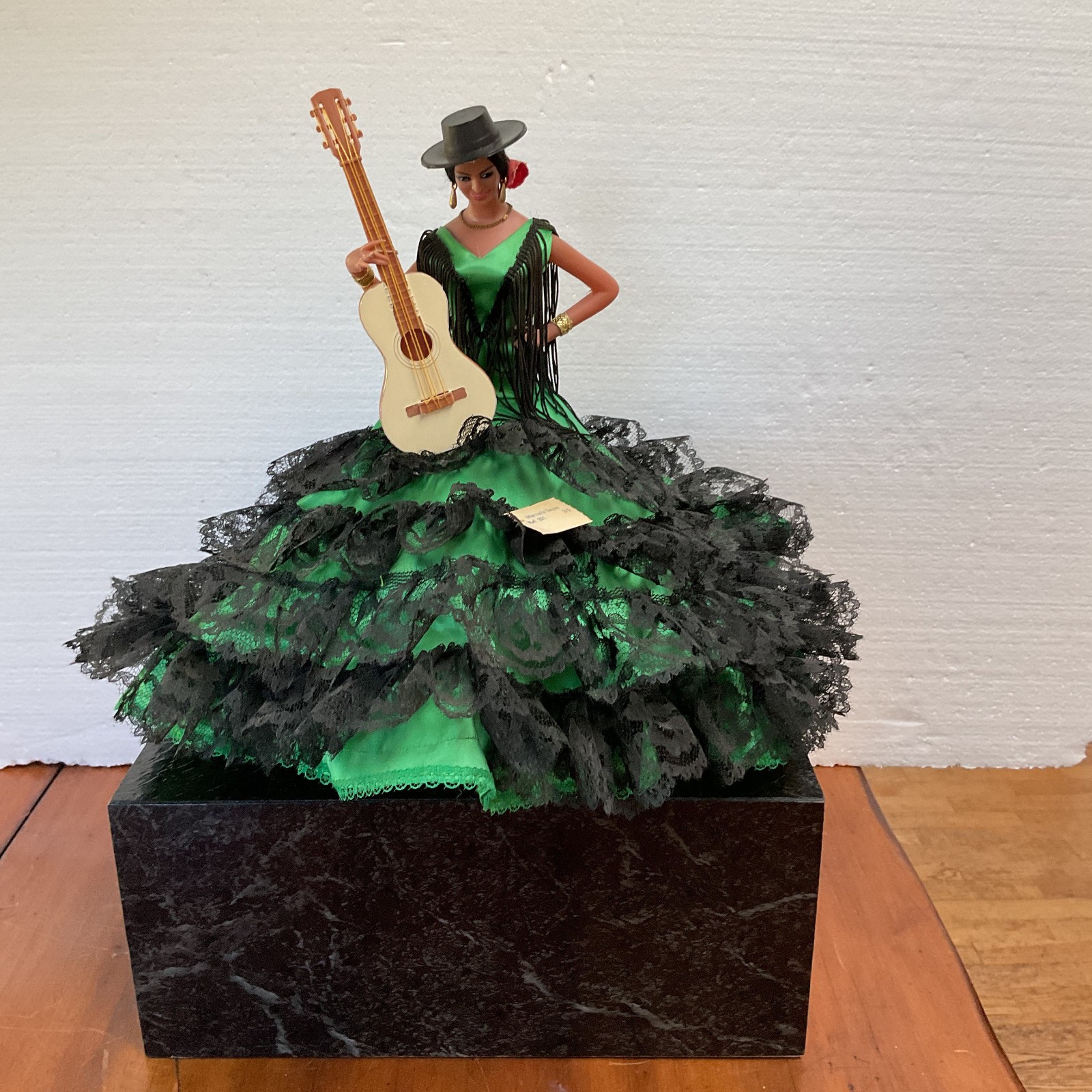 Vintage Marin Chiclana Spain Flamenco Dancer Guitar Figurine 12 Vintage Marin Chiclana Spain Flamenco Dancer Guitar Figurine 12