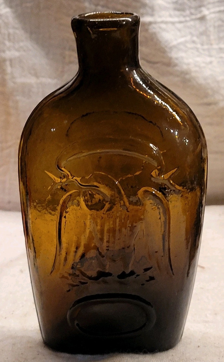 NICE DOUBLE EAGLE FLASK AMBER OLIVE COLOR NICE CRUDE CROOKED w BUBBLES HALF PINT