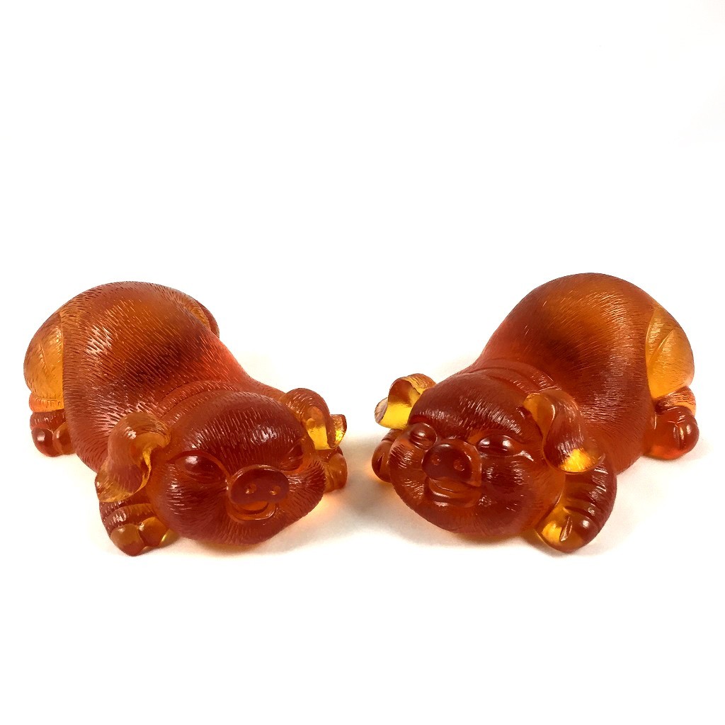 Liuli Crystal Glass Happy Pig Pair –Chinese Zodiac FengShui Ornament office gift